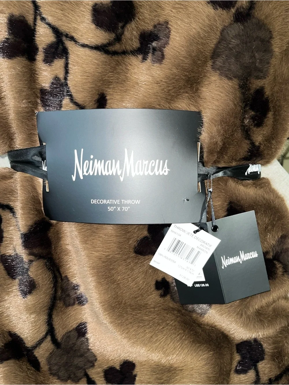 1-NWT NEIMAN MARCUS LUXURY CHERRY BLOSSOMS DESIGN FAUX MINK FUR THROW BLANKET
